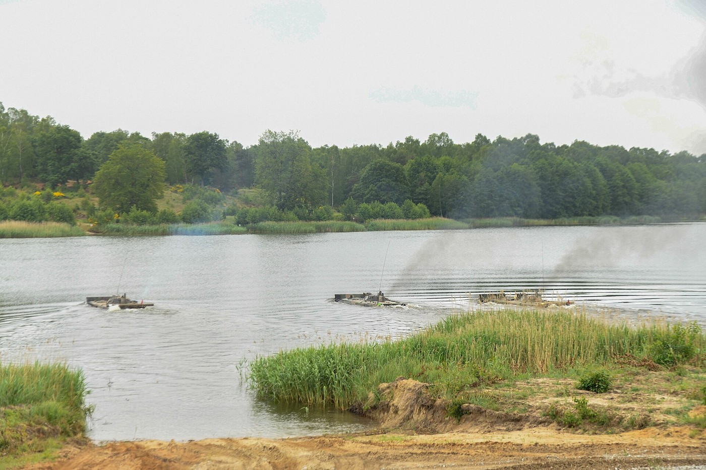 Амфібійність бронемашини: плавучість, рушій і підготовка до водної перешкоди